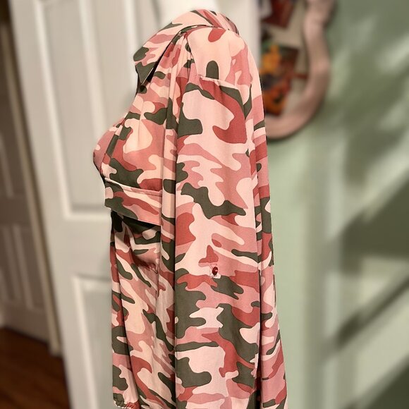 NY&C Pink Army Print Blouse, Size XXL - Picture 2 of 4